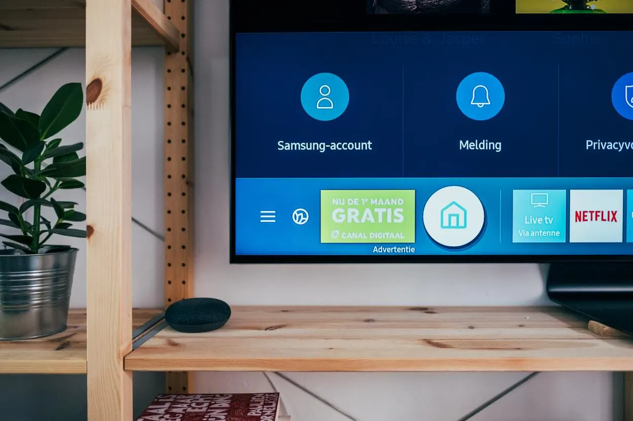 Google Home과 연결된 삼성 TV