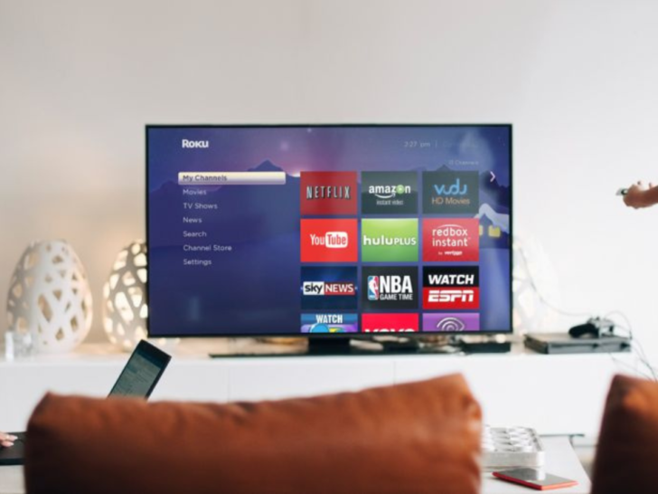 Resolving Hisense TV’s On-Off Loop with Ease