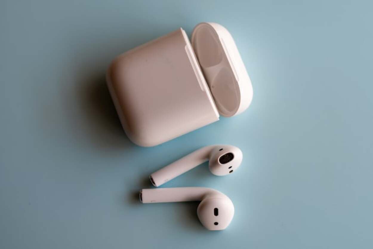 Apple AirPods Vs. Normal Apple Sound Quality and Features – Automate Your Life