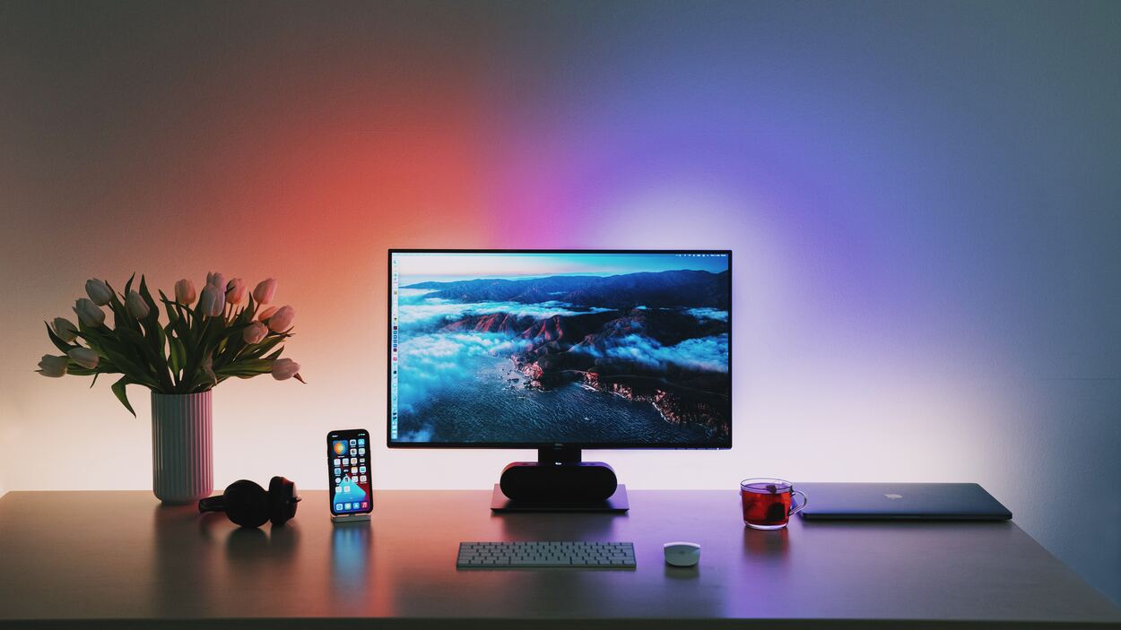 Dell setup with soothing lighting.