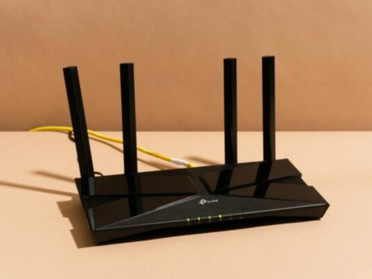 Wifi router.