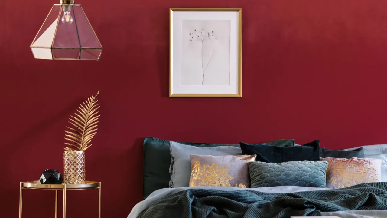 emerald green and red bedroom