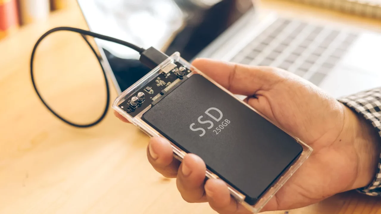 ssd and laptopsolid state drive with sata 6 gb connection
