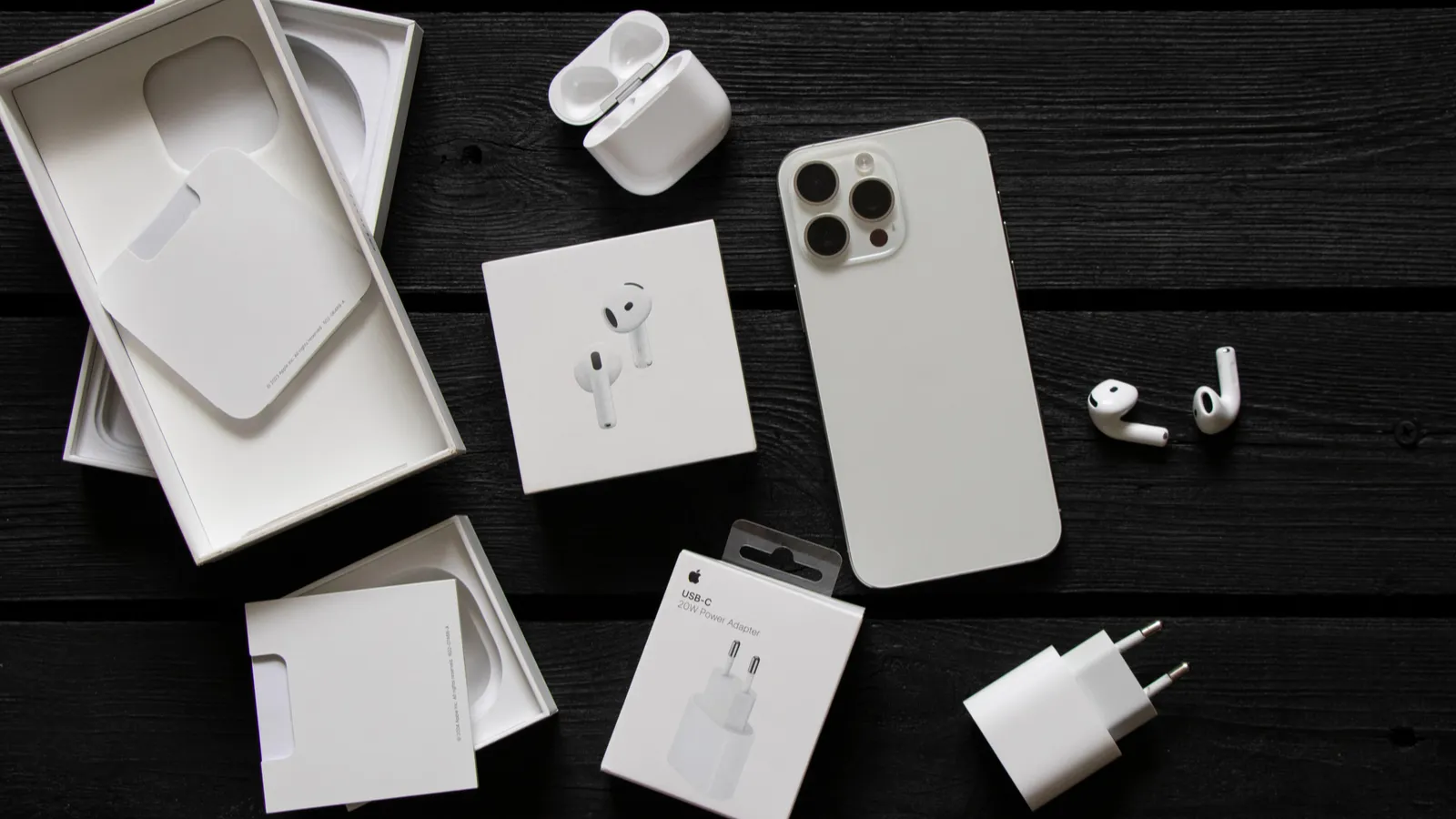 Must Have mobile accessories everyone’s buying
