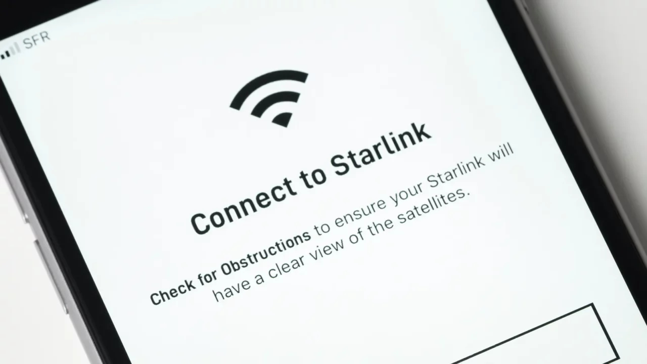 starlink app on apple iphone screen