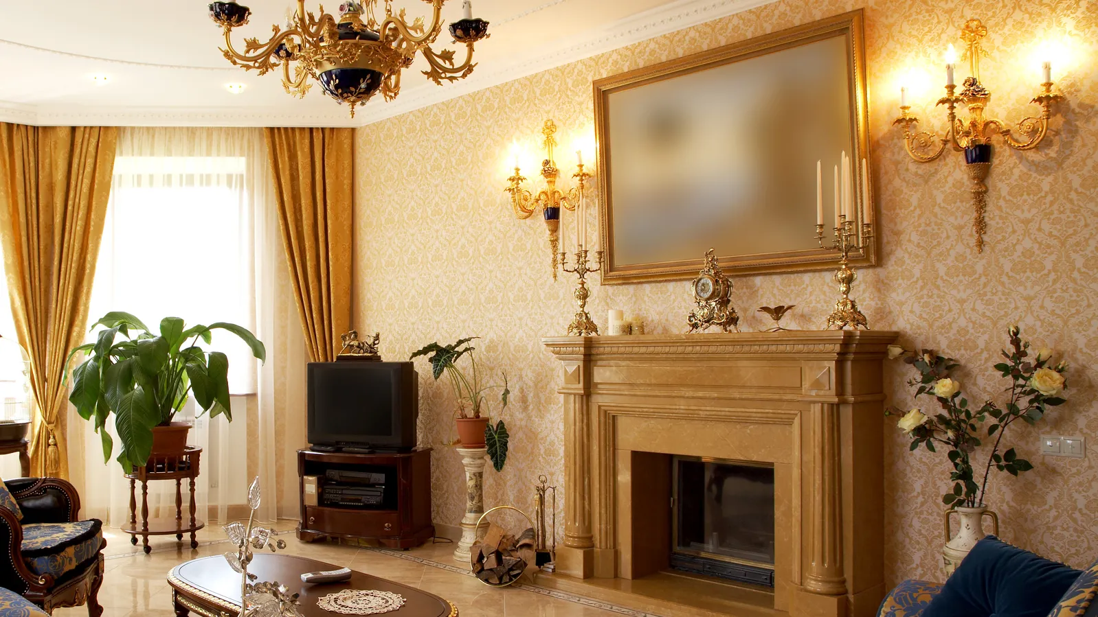 Tips for choosing and styling wall sconces in every room